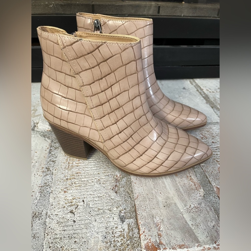 Scoop Faux Alligator Booties